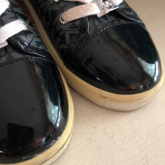 MICHAEL KORS Shoes Ivy Dee Ladies Size 5 Logo Print Sneaker - Picture 4 of 11